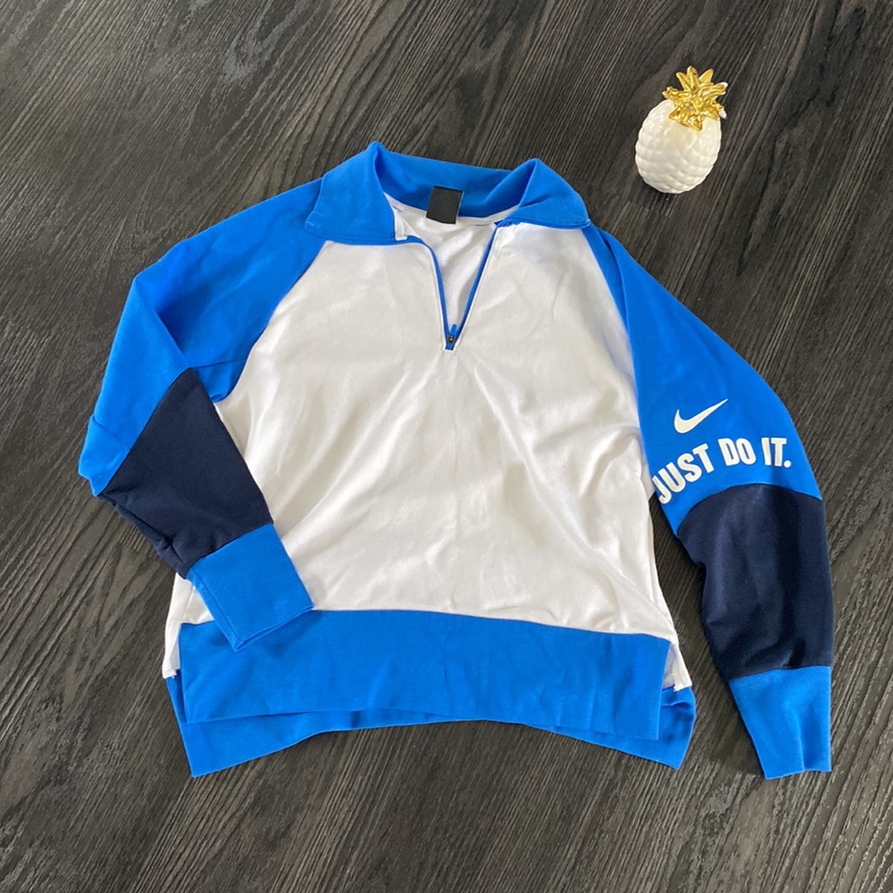 Nike Men's Blue and White Quarter-Zip Sweatshirt